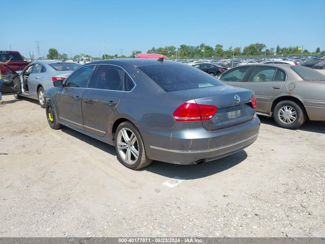 1VWBS7A34FC030076 Volkswagen Passat 1.8t Se