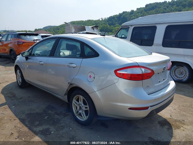 Ford FIESTA SE 2019 3FADP4BJ9KM118998 Image 3