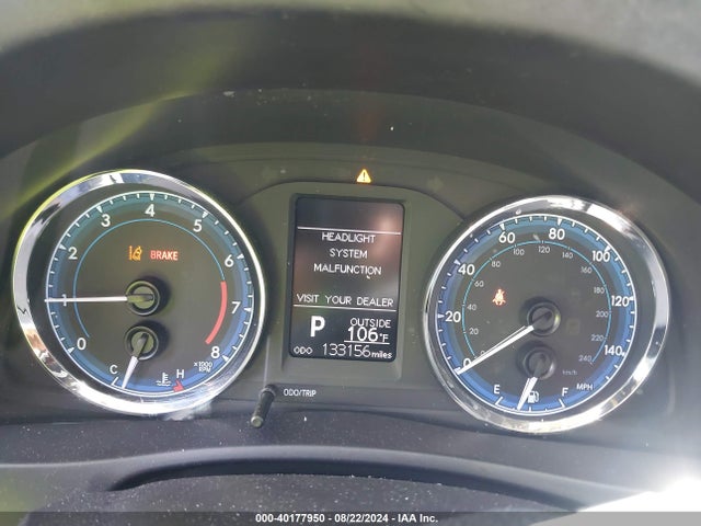Toyota COROLLA LE 2018 5YFBURHE7JP767501 Image 7