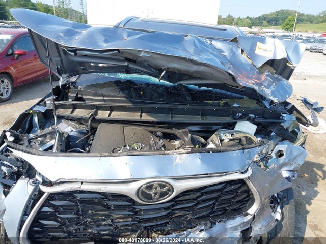 Toyota Highlander Xle 2021 5TDGZRBH4MS117403 Image 10