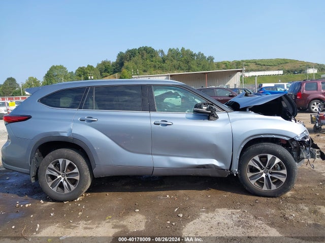 Toyota Highlander Xle 2021 5TDGZRBH4MS117403 Image 13