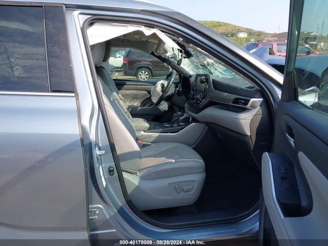 Toyota Highlander Xle 2021 5TDGZRBH4MS117403 Image 5