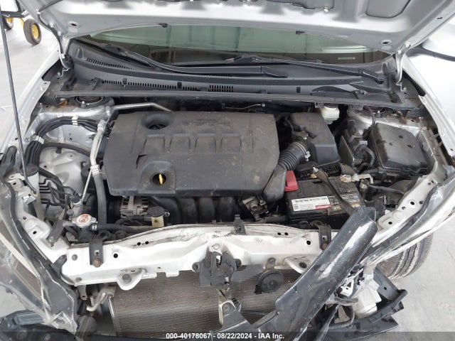 Toyota COROLLA LE 2018 5YFBURHE6JP845413 Image 10