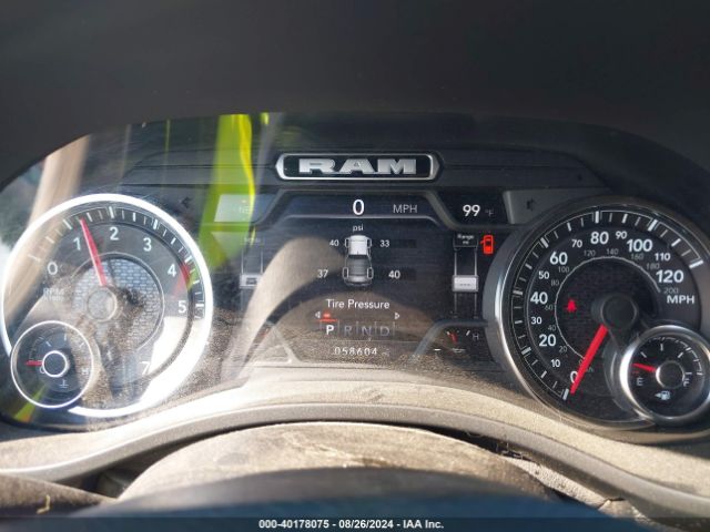 1C6SRFBT5NN163043 RAM 1500 Big Horn Quad Cab 4x4 6'4 Box