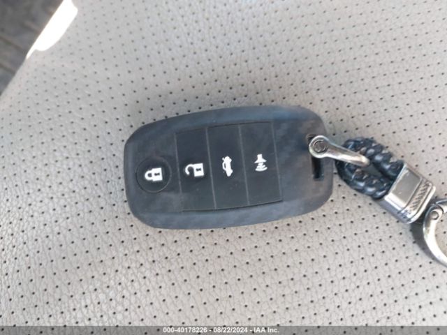 5XYKUDA7XEG431706 KIA Sorento Ex V6