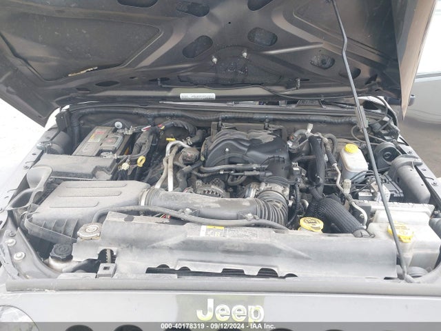 1C4BJWDG9HL690941 Jeep Wrangler Unlimited Sport 4x4