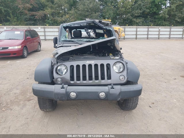 1C4BJWDG9HL690941 Jeep Wrangler Unlimited Sport 4x4