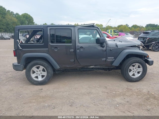 1C4BJWDG9HL690941 Jeep Wrangler Unlimited Sport 4x4