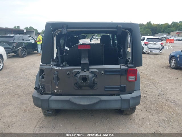 1C4BJWDG9HL690941 Jeep Wrangler Unlimited Sport 4x4