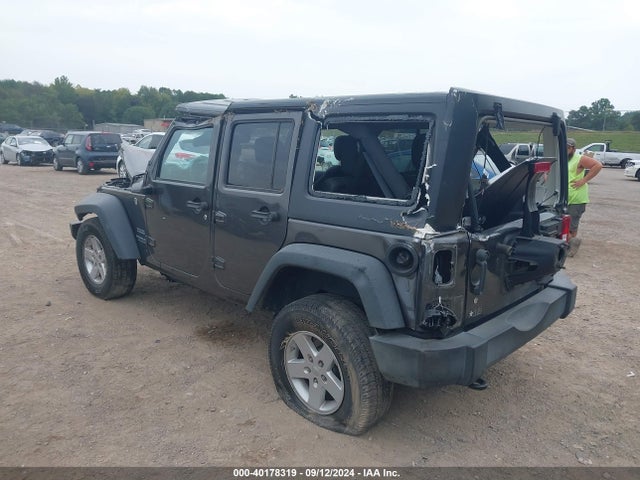 1C4BJWDG9HL690941 Jeep Wrangler Unlimited Sport 4x4