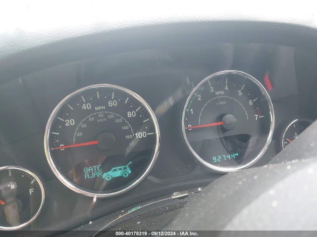 1C4BJWDG9HL690941 Jeep Wrangler Unlimited Sport 4x4