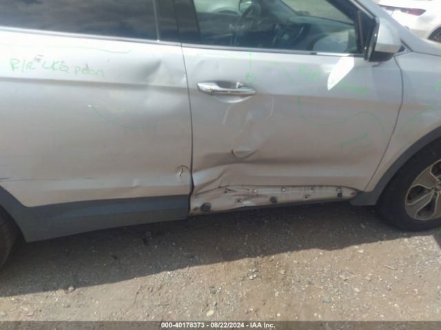 KM8SMDHFXGU143758 Hyundai Santa Fe Se