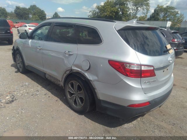 KM8SMDHFXGU143758 Hyundai Santa Fe Se