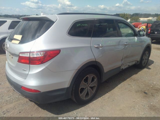 KM8SMDHFXGU143758 Hyundai Santa Fe Se