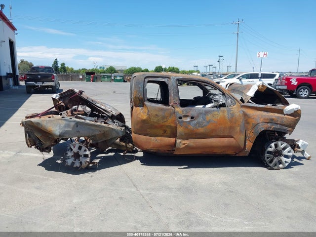 5TFSZ5AN3JX133835 Toyota Tacoma Sr5 V6