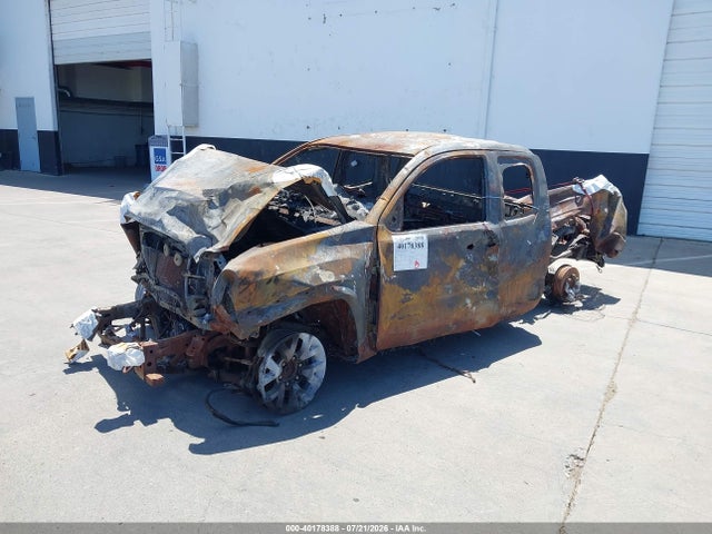 5TFSZ5AN3JX133835 Toyota Tacoma Sr5 V6