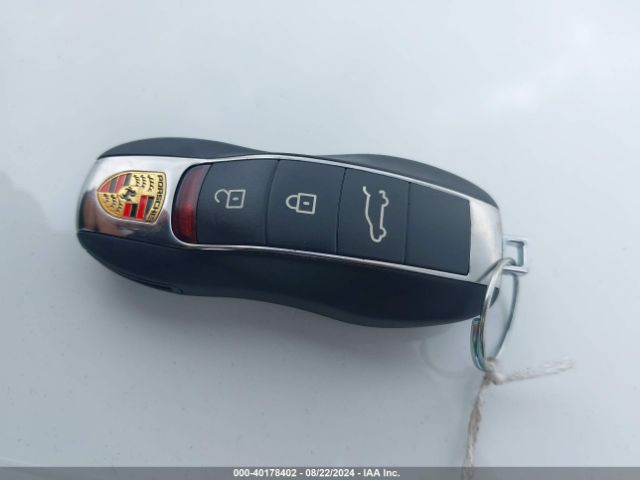 2012 PORSCHE CAYENNE HYBRID WP1AE2A28CLA93949 Photo 10
