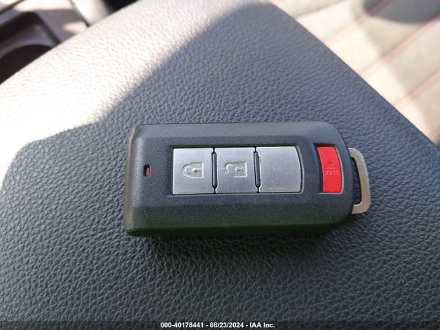 2018 MITSUBISHI OUTLANDER SPORT JA4AP3AW2JU013874 Photo 10