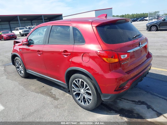 2018 MITSUBISHI OUTLANDER SPORT JA4AP3AW2JU013874 Photo 2