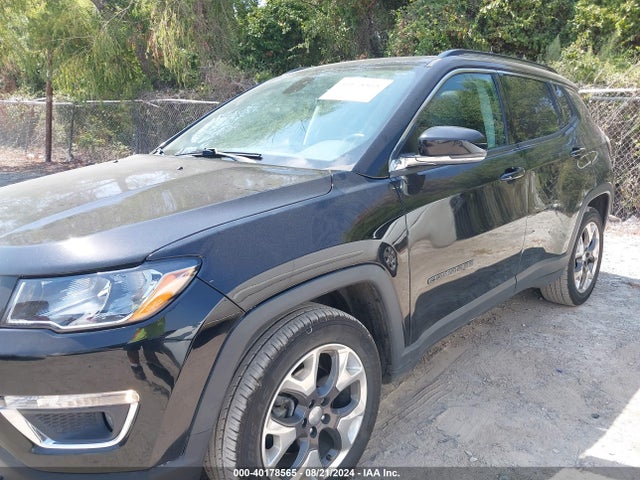 3C4NJCCB7JT240376 Jeep Compass Limited Fwd