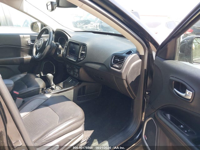 3C4NJCCB7JT240376 Jeep Compass Limited Fwd