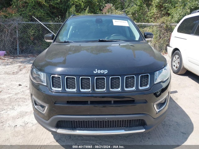 3C4NJCCB7JT240376 Jeep Compass Limited Fwd