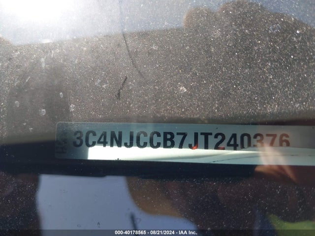 3C4NJCCB7JT240376 Jeep Compass Limited Fwd