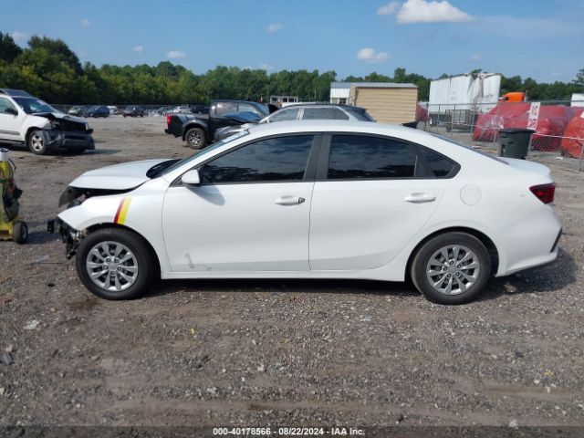3KPF24AD9ME326339 KIA Forte Lxs