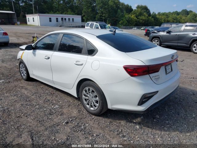 3KPF24AD9ME326339 KIA Forte Lxs