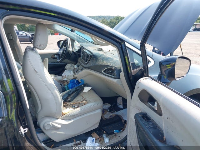 2C4RC1BG0KR715268 Chrysler Pacifica Touring L