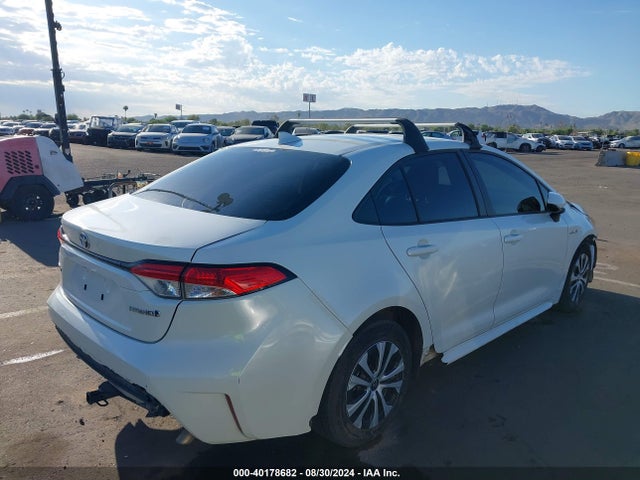 Toyota Corolla Hybrid Le 2021 JTDEAMDE1MJ017678 Image 4