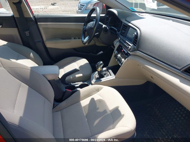 Hyundai Elantra Value Edition 2020 5NPD84LF9LH628762 Image 5