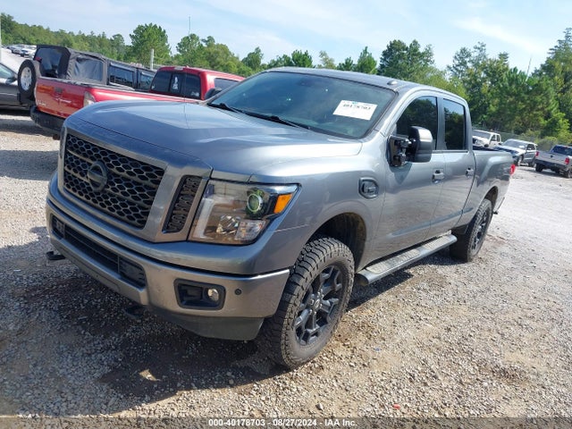 1N6BA1F40JN526877 Nissan Titan Xd Sl Diesel