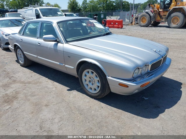 2000 JAGUAR XJ8 SAJDA14C7YLF17514 Photo 0