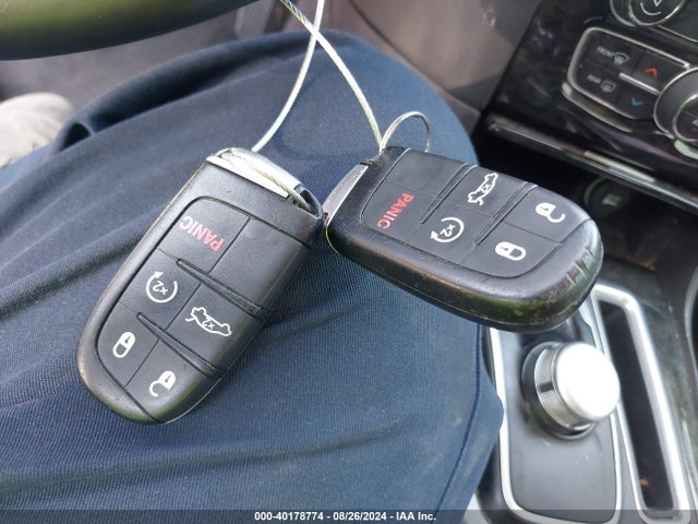 Chrysler 300C 2016 2C3CCAEG5GH189741 Image 11