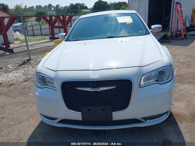 Chrysler 300C 2016 2C3CCAEG5GH189741 Image 12