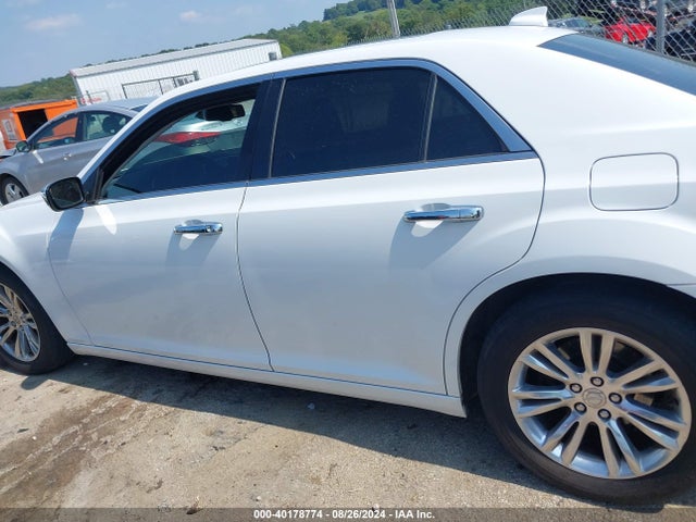 Chrysler 300C 2016 2C3CCAEG5GH189741 Image 14
