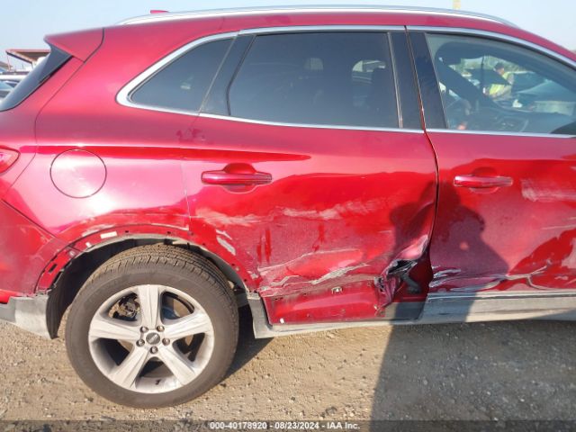 5LMCJ1C97GUJ12607 Lincoln Mkc Premier