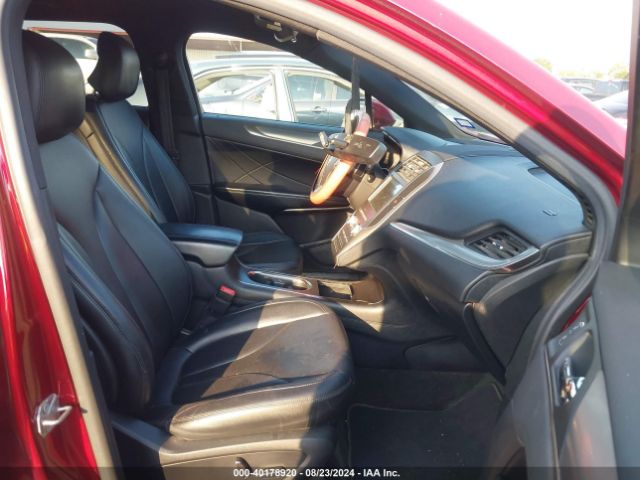 5LMCJ1C97GUJ12607 Lincoln Mkc Premier