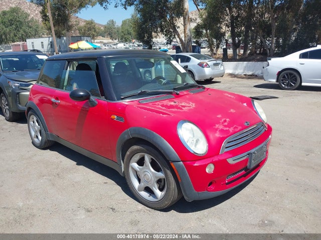 2006 MINI COOPER WMWRC33596TJ76167 Photo 0