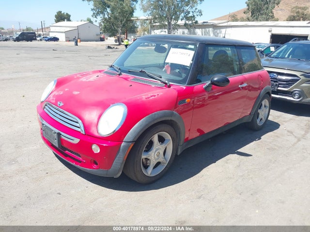 2006 MINI COOPER WMWRC33596TJ76167 Photo 1