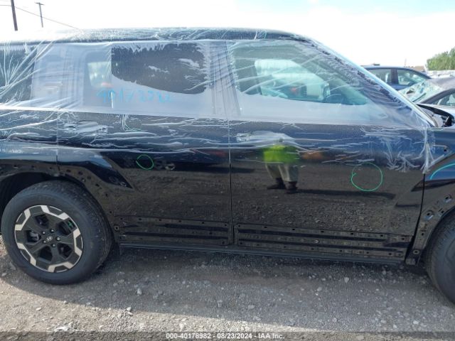 5NMP1DGL3RH053758 Hyundai Santa Fe Se