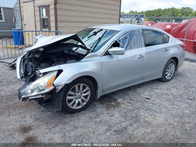 Nissan Altima 2.5 S 2015 1N4AL3AP5FC486276 Image 2