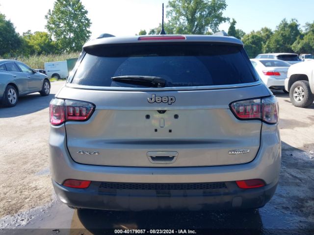 3C4NJDBB0NT127155 Jeep Compass Latitude 4x4