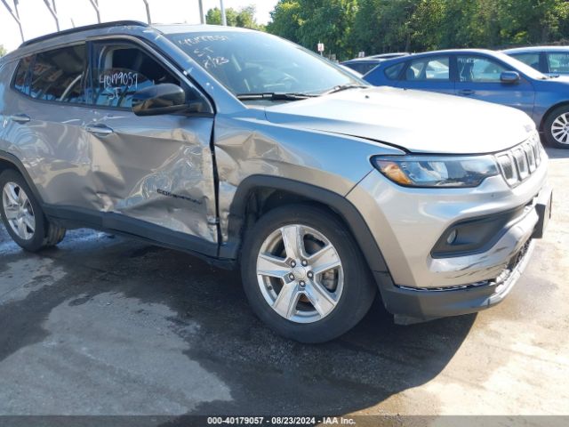3C4NJDBB0NT127155 Jeep Compass Latitude 4x4