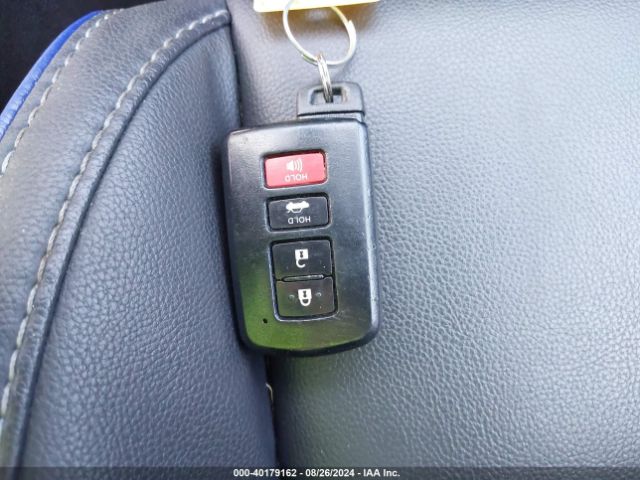 5YFBURHEXHP705424 Toyota Corolla Xse