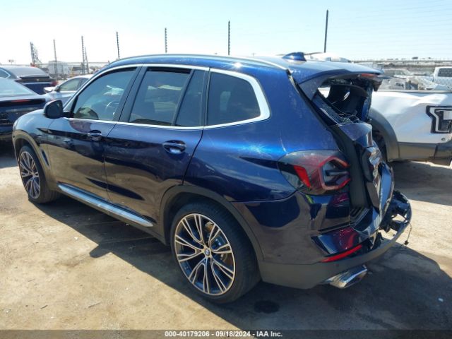 2022 BMW X3 5UX43DP03N9M29057 Photo 2