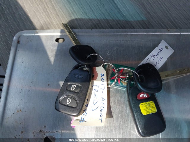 Hyundai ACCENT SE 2017 KMHCT5AE4HU363395 Image 11