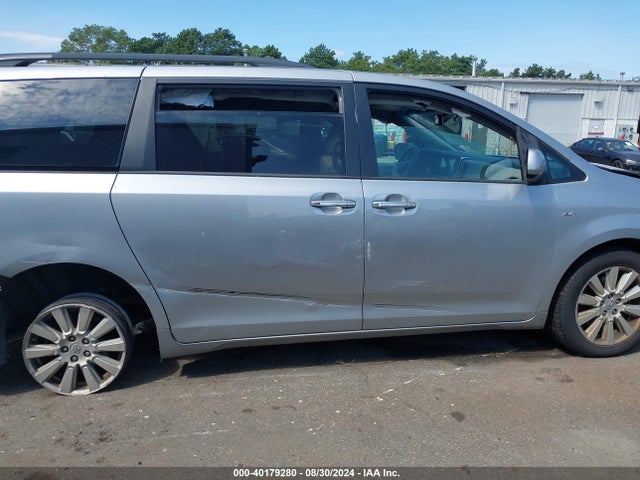 Toyota Sienna Xle 7 Passenger 2017 5TDDZ3DC2HS178756 Image 14