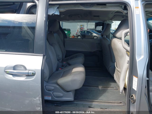 Toyota Sienna Xle 7 Passenger 2017 5TDDZ3DC2HS178756 Image 8